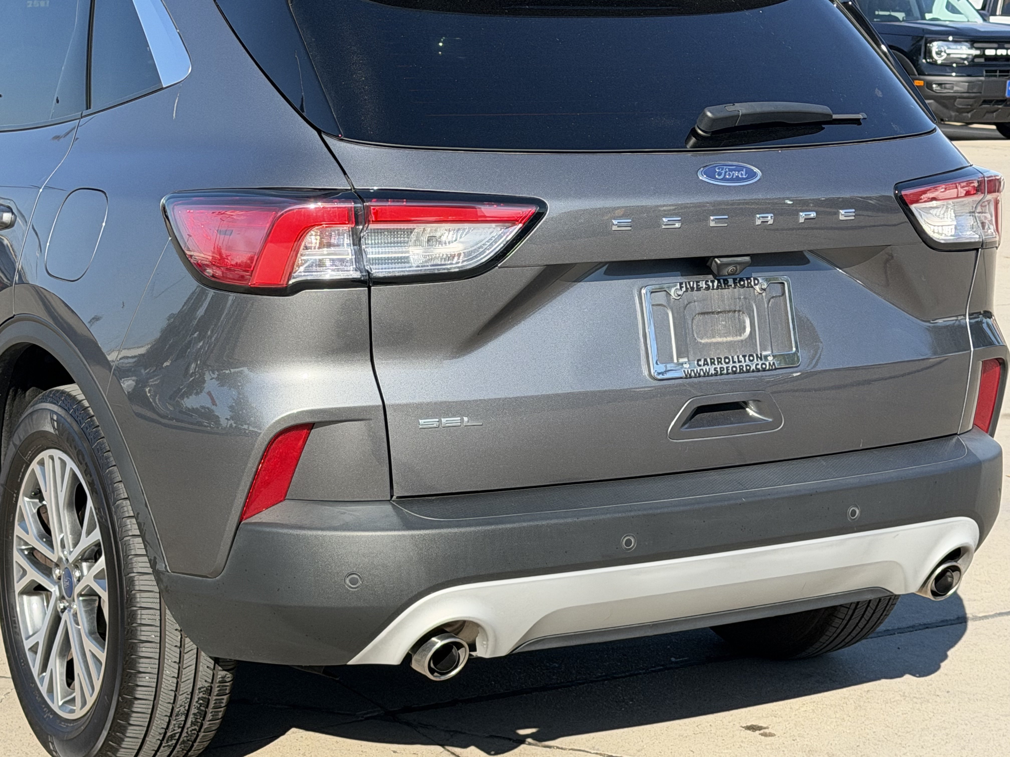 Used 2022 Ford Escape SEL w/ Technology Package FWD image 12