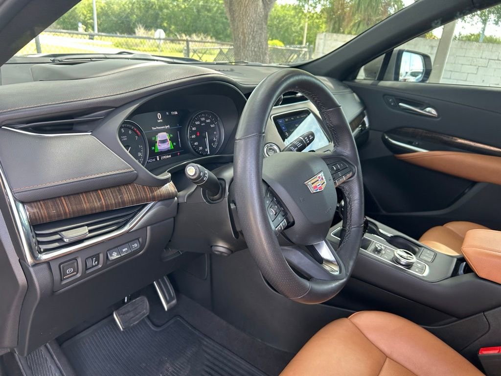 Used 2023 Cadillac XT4 Sport FWD image 16