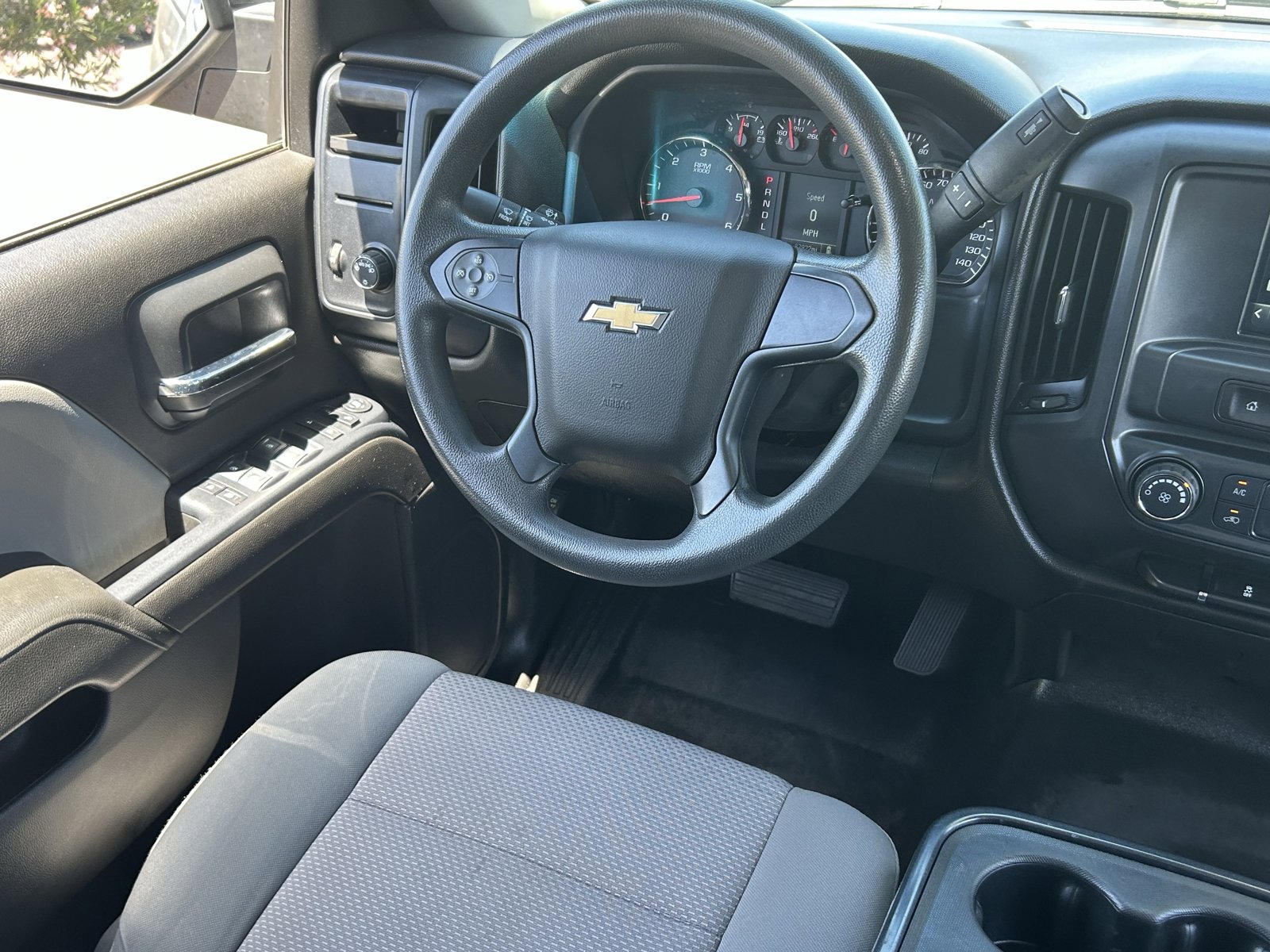 Used 2018 Chevrolet Silverado 1500 Custom RWD image 15