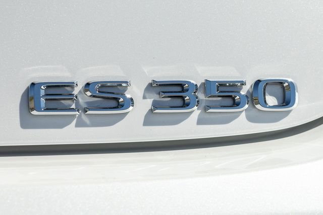 Used 2025 Lexus ES 350 350 w/ Premium Package image 5