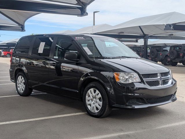 Used 2020 Dodge Grand Caravan SE w/ UConnect Hands-Free Group image 3