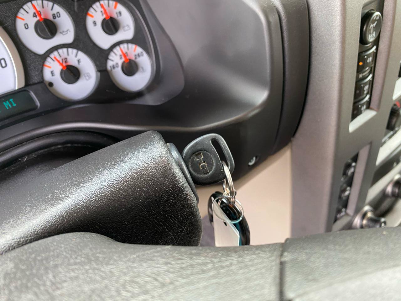 Used 2004 HUMMER H2 AWD/4WD image 38
