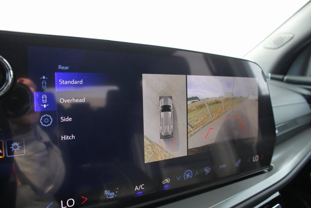 New 2026 Chevrolet Traverse LT w/ Enhanced Driving Package image 18