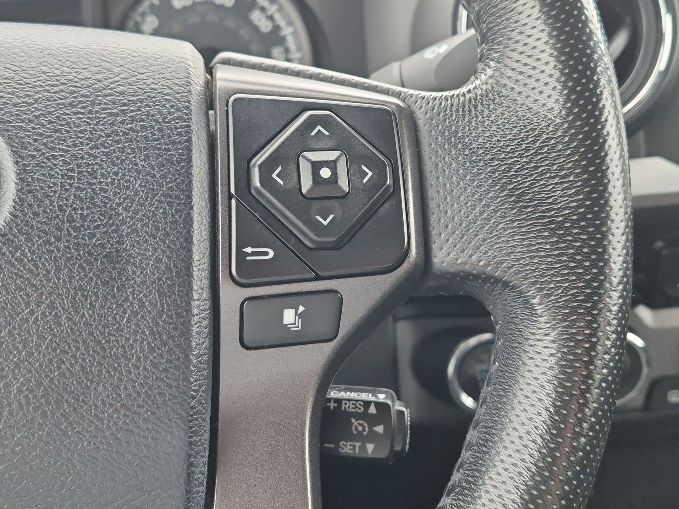 Used 2017 Toyota Tacoma TRD Sport w/ Tow Package (A/T) AWD/4WD image 20
