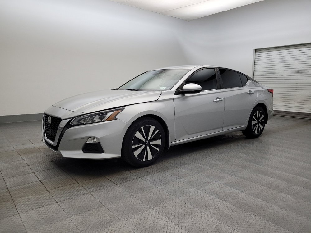 Used 2022 Nissan Altima 2.5 SV image 2