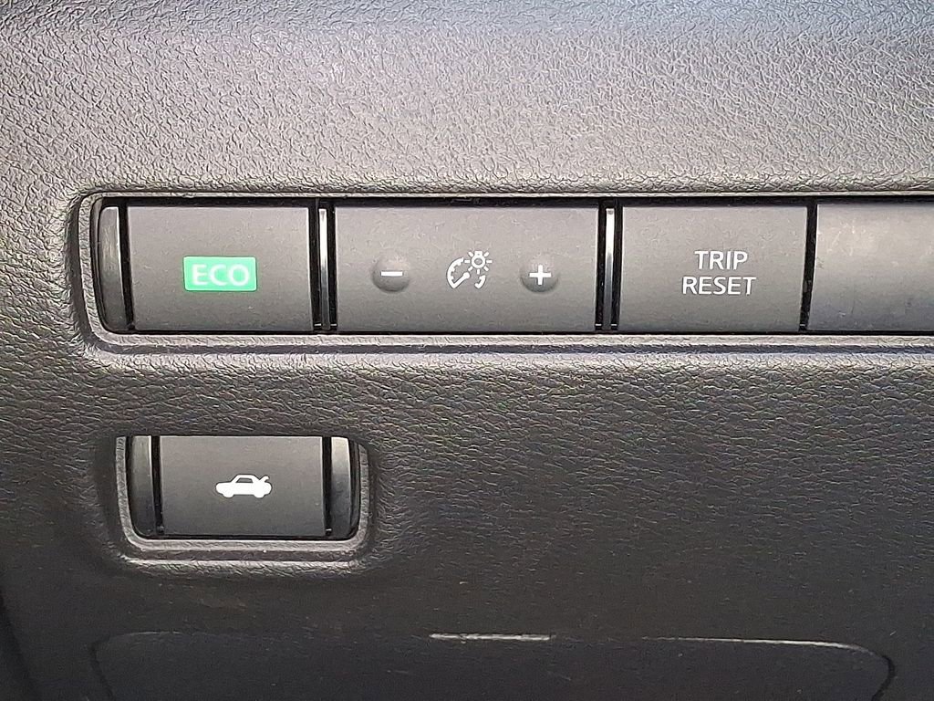 Used 2024 Nissan Sentra S FWD image 25