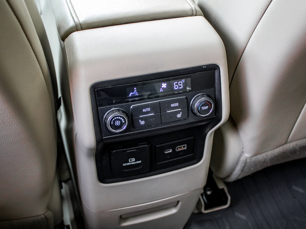 Used 2020 GMC Acadia Denali w/ Denali Ultimate Package AWD/4WD image 22