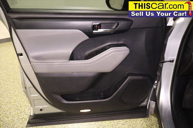 Used 2021 Toyota Highlander XLE image 27