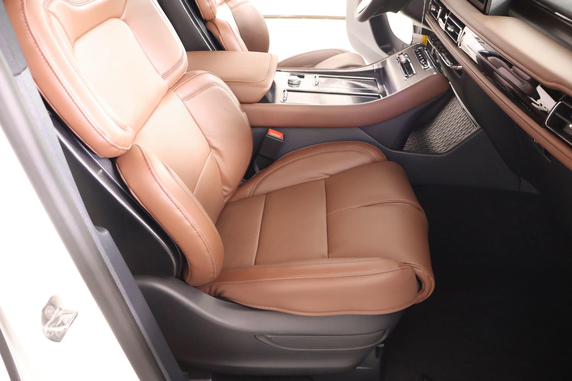New 2026 Lincoln Aviator Reserve AWD/4WD image 14