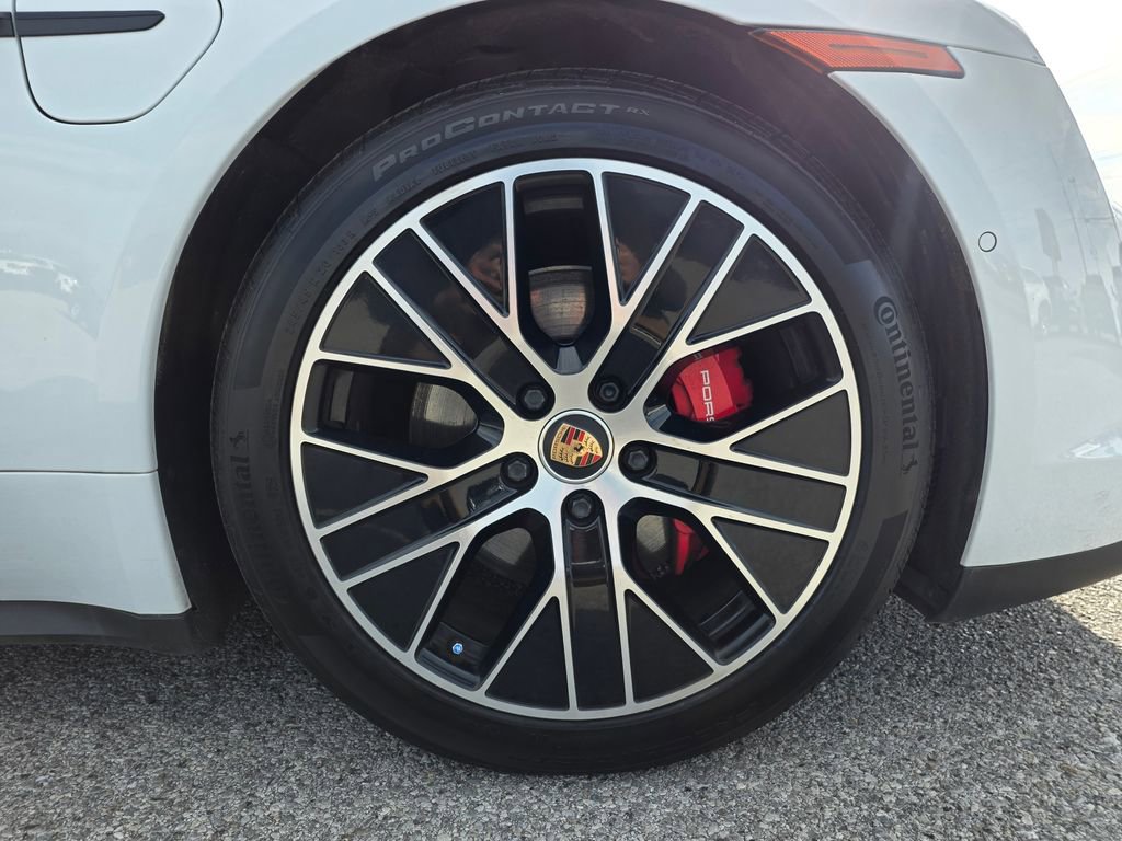 Used 2020 Porsche Taycan 4S AWD/4WD image 30