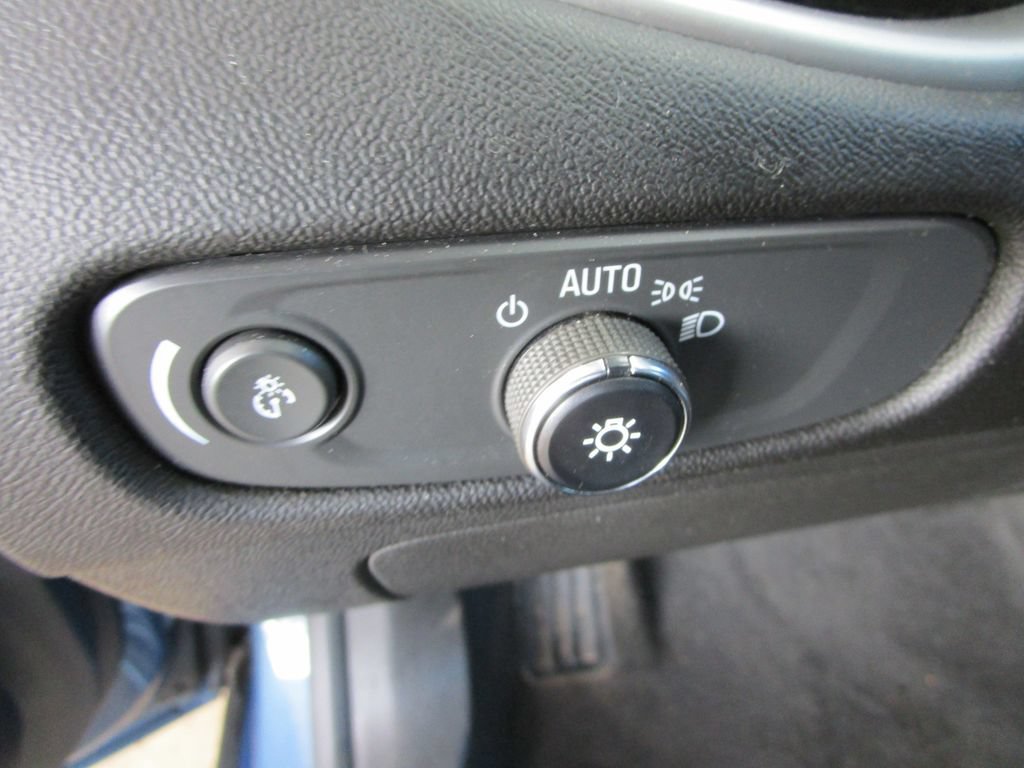 Used 2024 Chevrolet Malibu LT FWD image 23