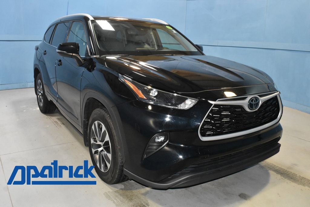 Used 2022 Toyota Highlander XLE