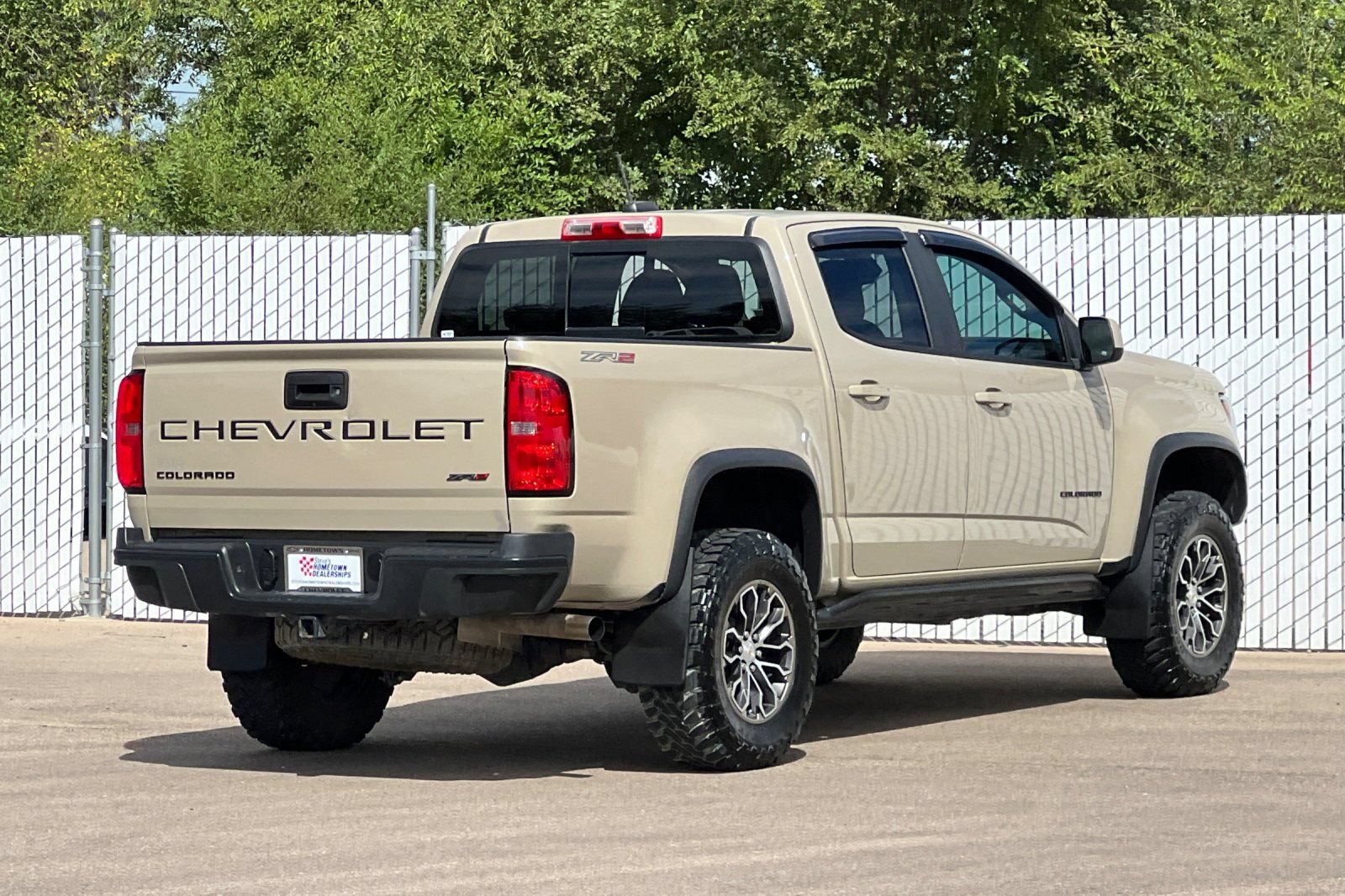 Used 2022 Chevrolet Colorado ZR2 w/ LPO, Door Decal Package AWD/4WD image 4