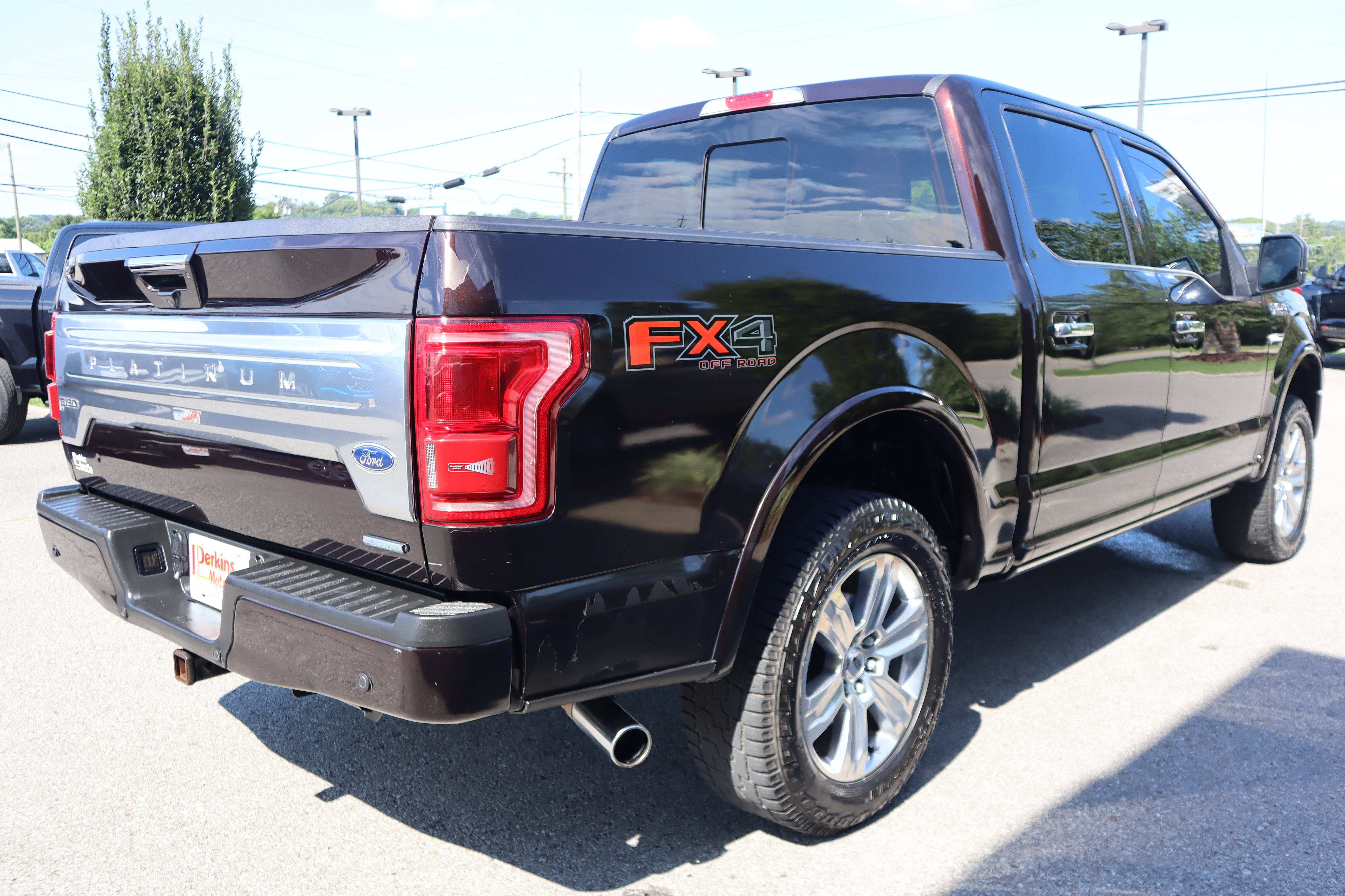 Used 2018 Ford F150 Platinum w/ Equipment Group 701A Luxury AWD/4WD image 7