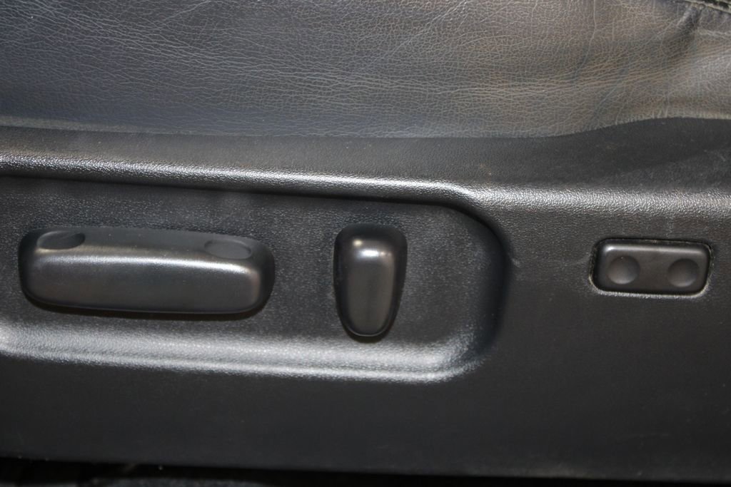 Used 2020 Toyota Tacoma TRD Off-Road w/ TRD Premium Off Road Package image 17