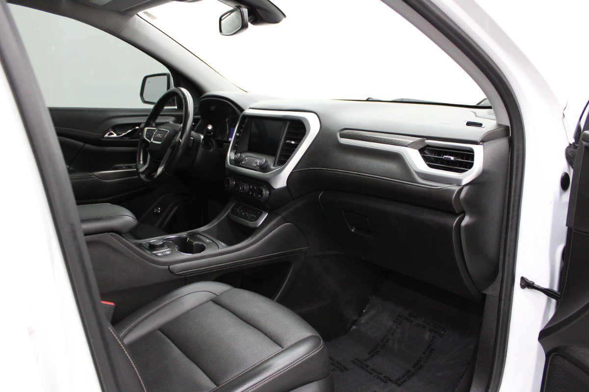 Used 2022 GMC Acadia SLT w/ LPO, Floor Liner Package FWD image 11