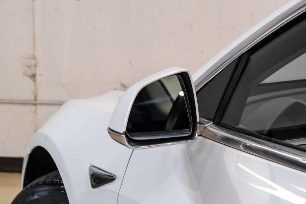 Used 2018 Tesla Model 3 Long Range RWD image 32