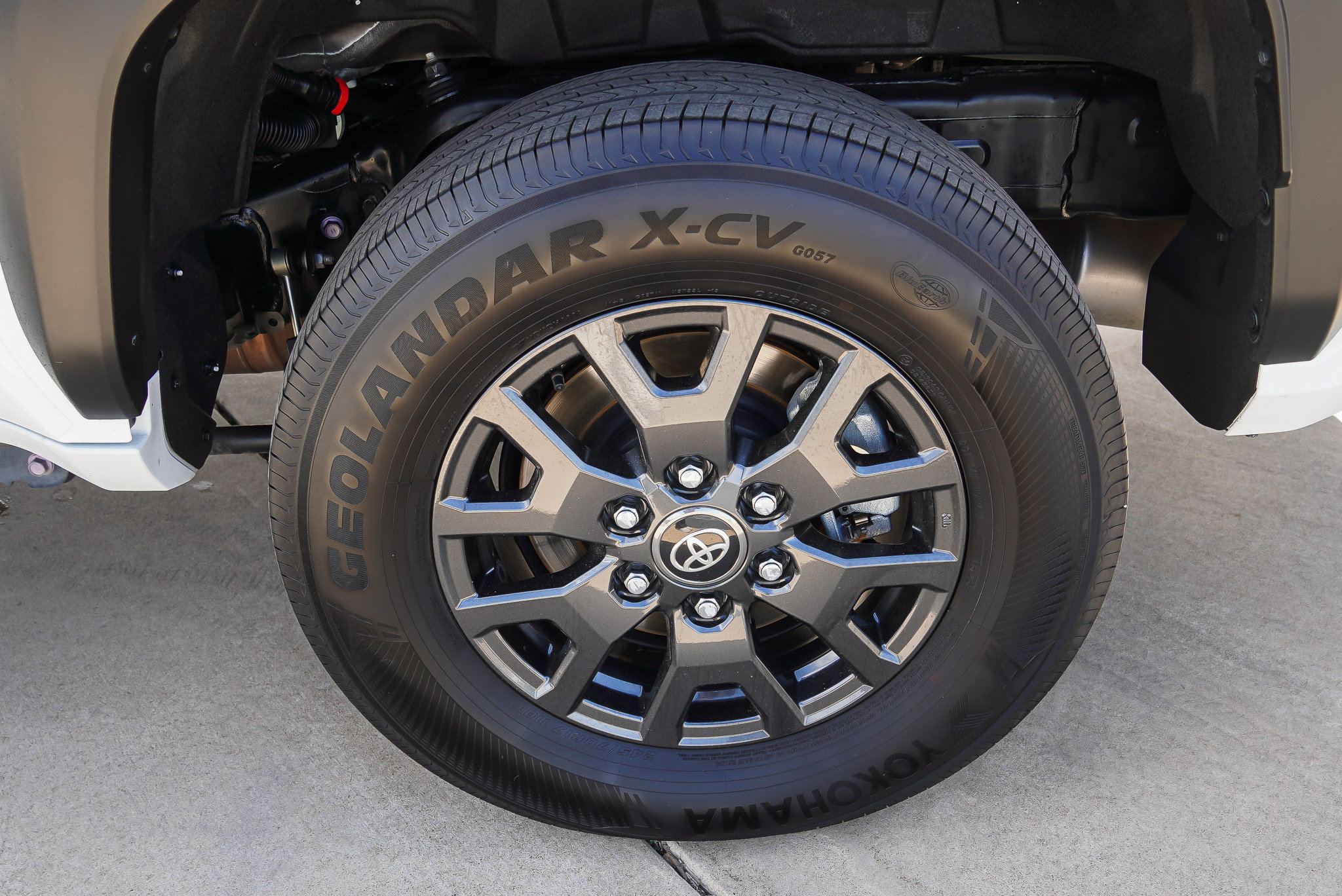 Used 2025 Toyota 4Runner SR5 AWD/4WD image 13