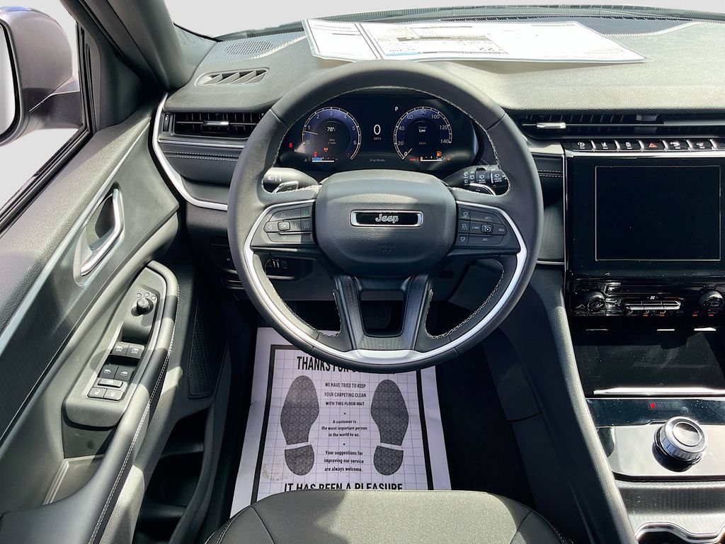 New 2026 Jeep Grand Cherokee Laredo AWD/4WD image 19