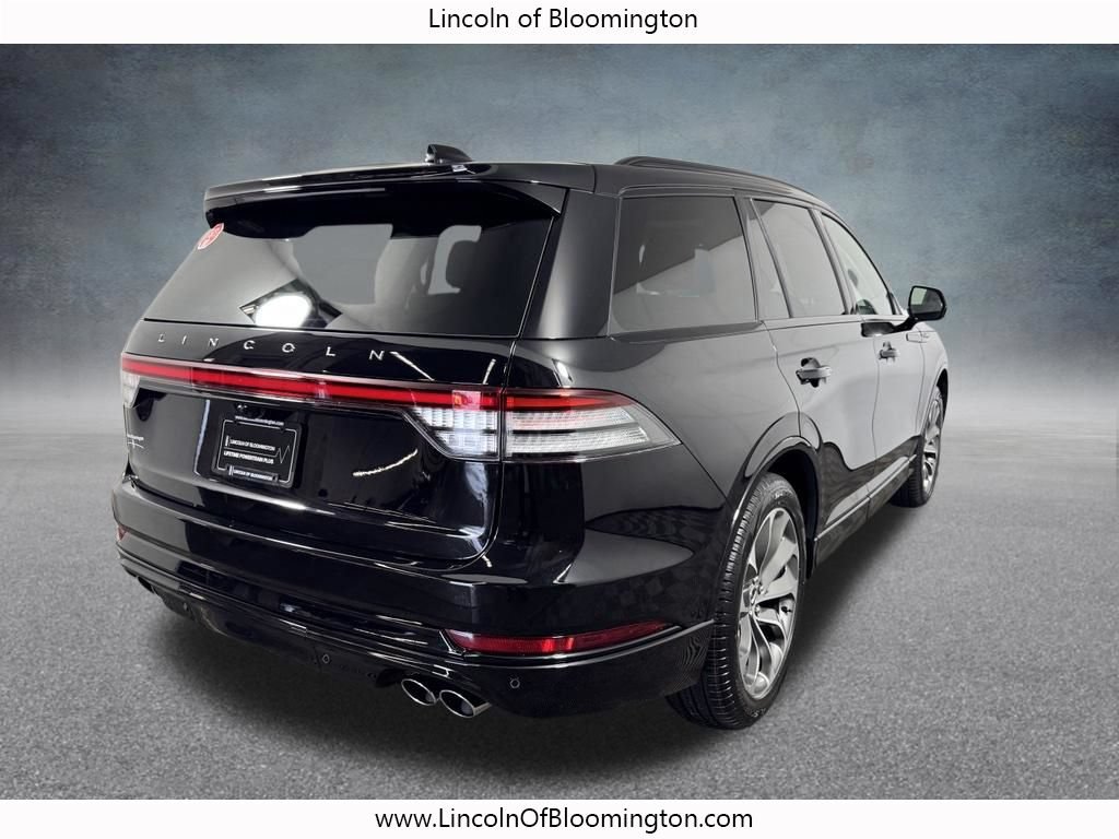 New 2026 Lincoln Aviator AWD w/ Jet Appearance Package image 6