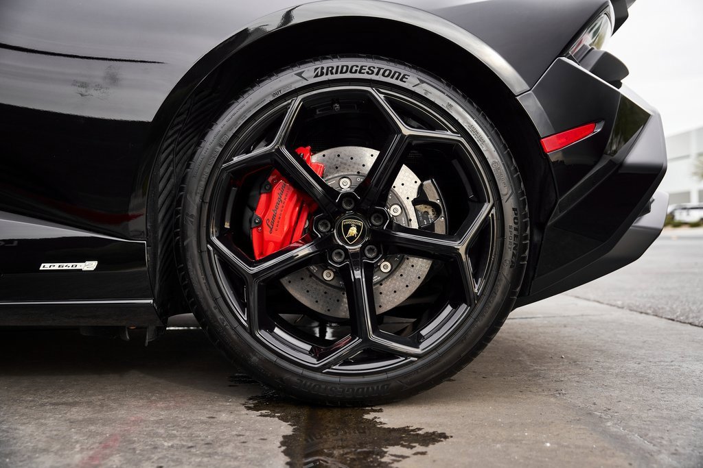 Used 2023 Lamborghini Huracan Tecnica image 28