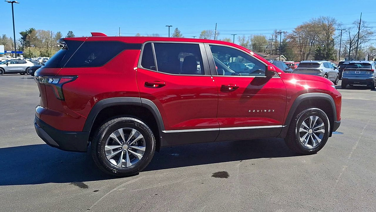 New 2026 Chevrolet Equinox LT image 3