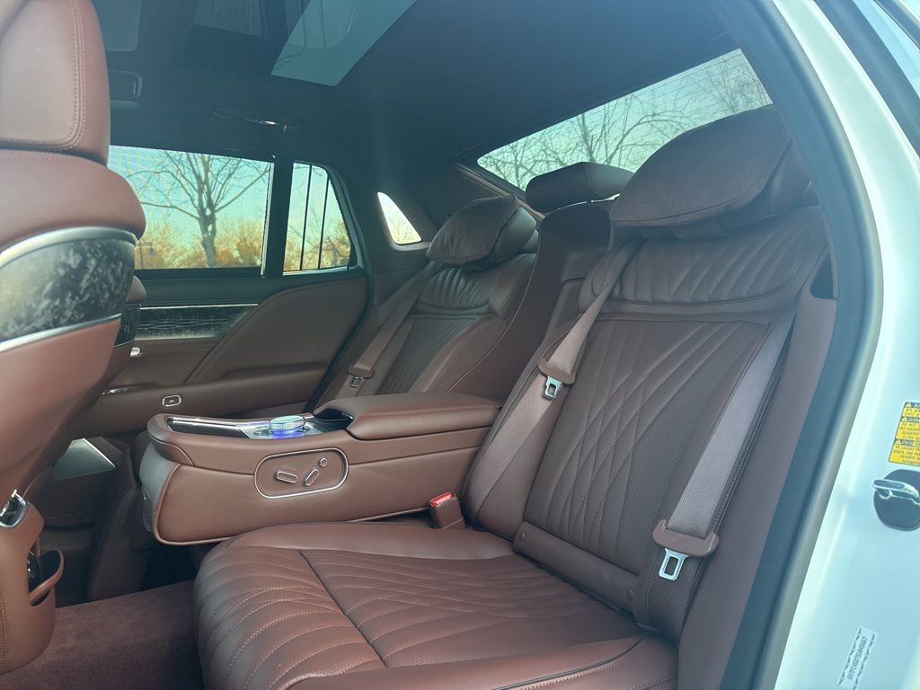 Used 2025 Genesis G90 3.5T image 26