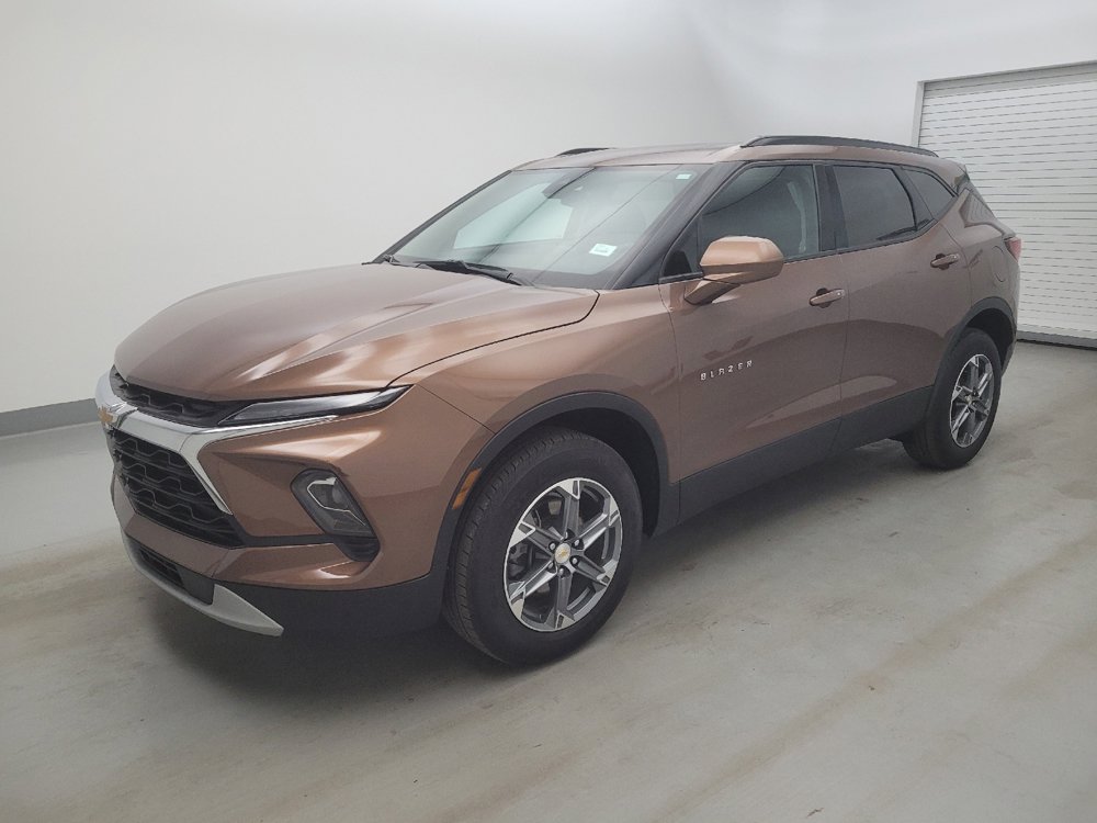 Used 2024 Chevrolet Blazer LT w/ Convenience Package FWD image 2