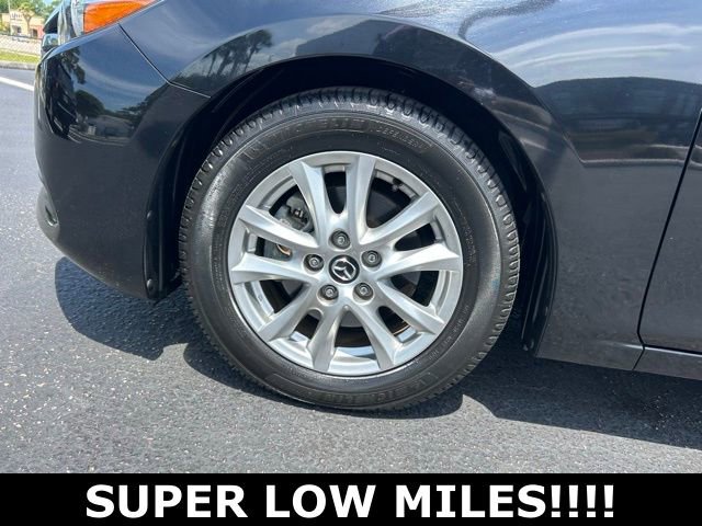 Used 2018 MAZDA MAZDA3 Sport w/ Preferred Equipment Package FWD image 9