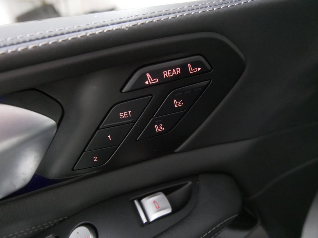 Used 2024 BMW X7 M60i AWD/4WD image 20