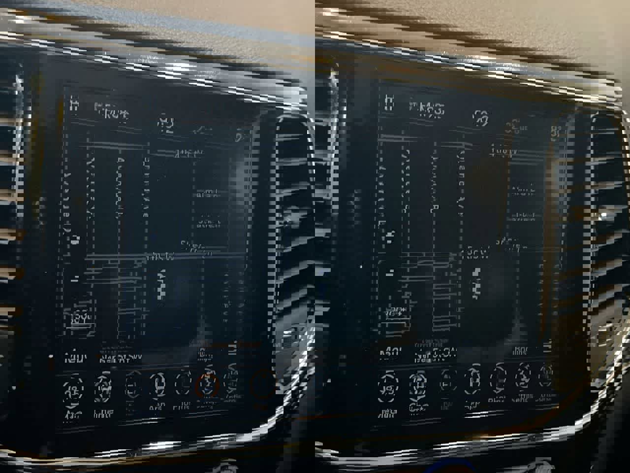 Used 2022 Jeep Grand Cherokee Limited image 18