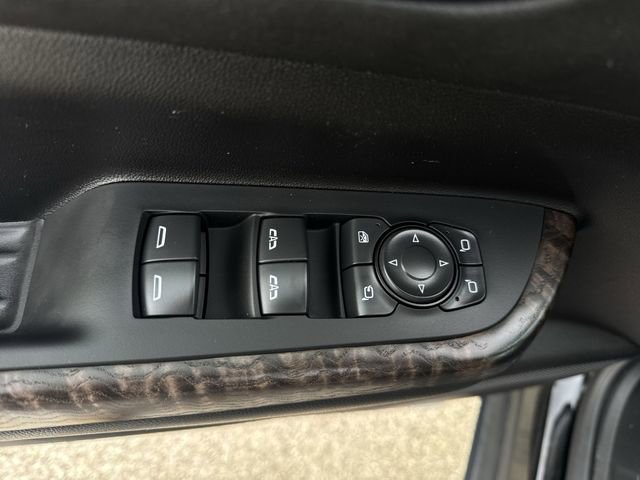 Certified 2023 GMC Acadia Denali w/ Black Diamond Edition image 23