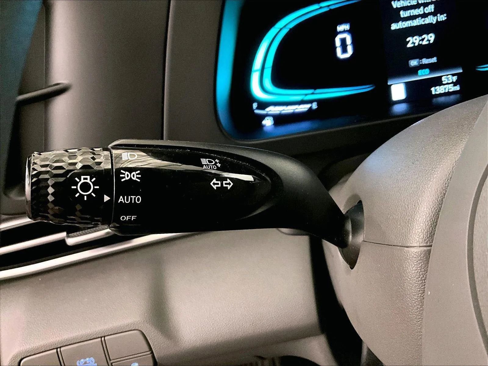 Used 2025 Hyundai Elantra Blue image 30