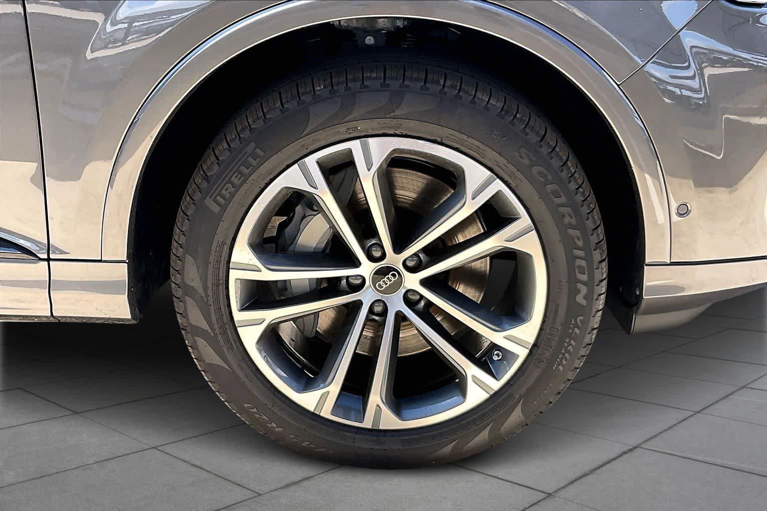 New 2026 Audi Q7 2.0T Premium AWD/4WD image 11