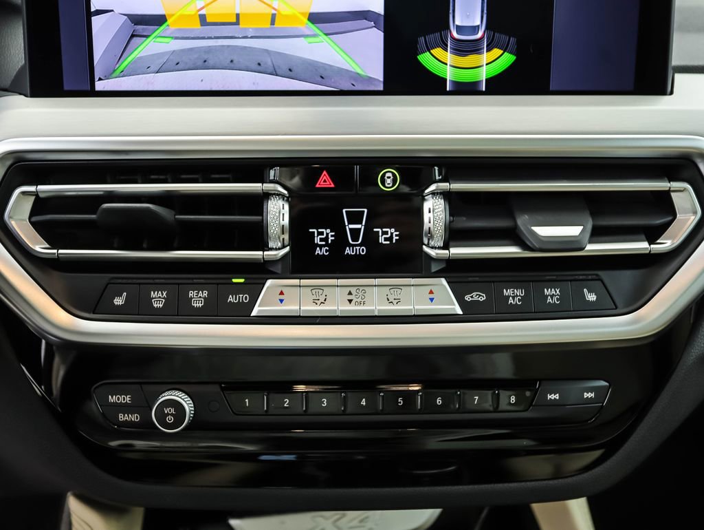Certified 2025 BMW X4 xDrive30i image 19