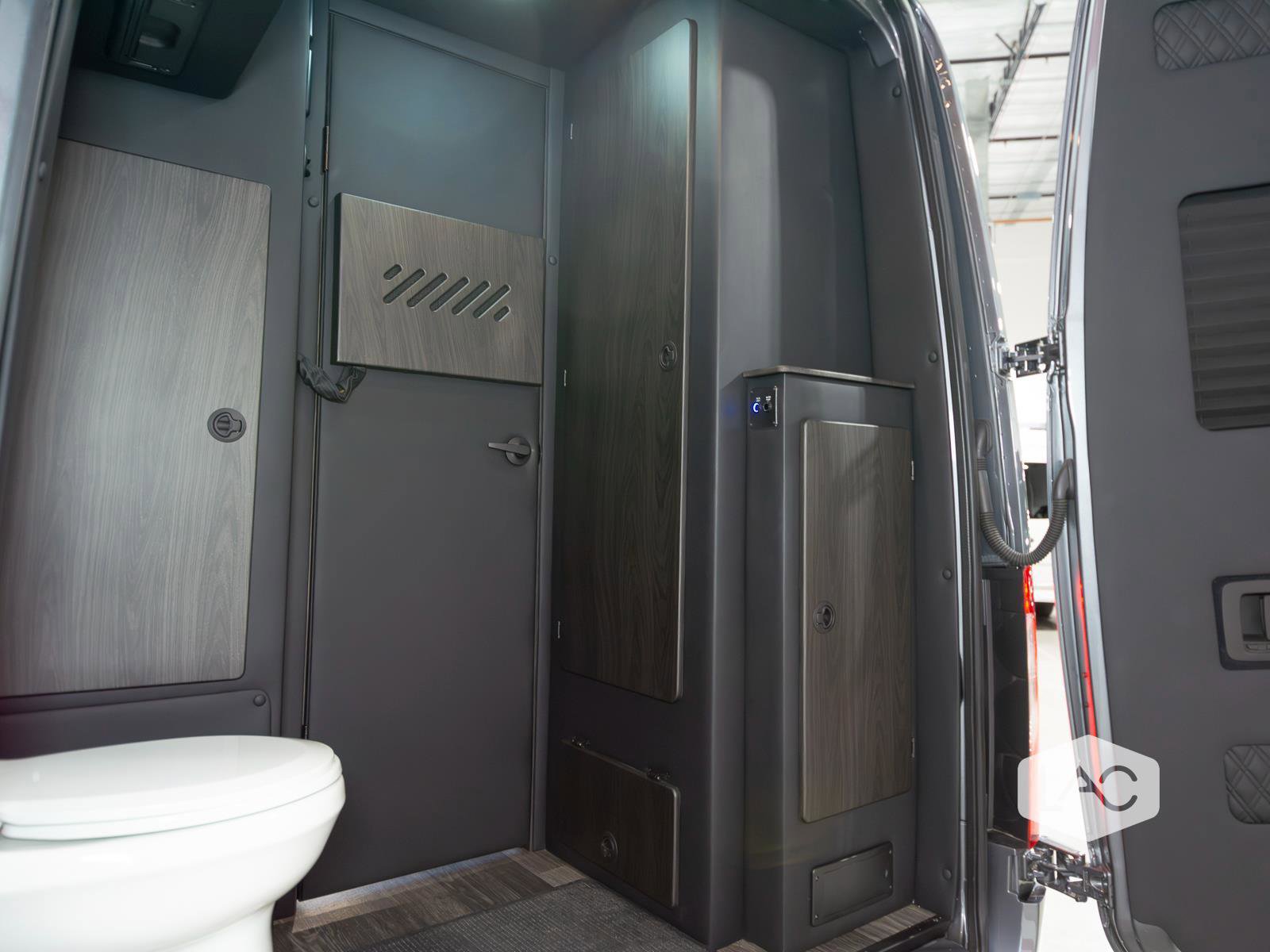 Used 2025 Mercedes-Benz Sprinter 3500 image 19