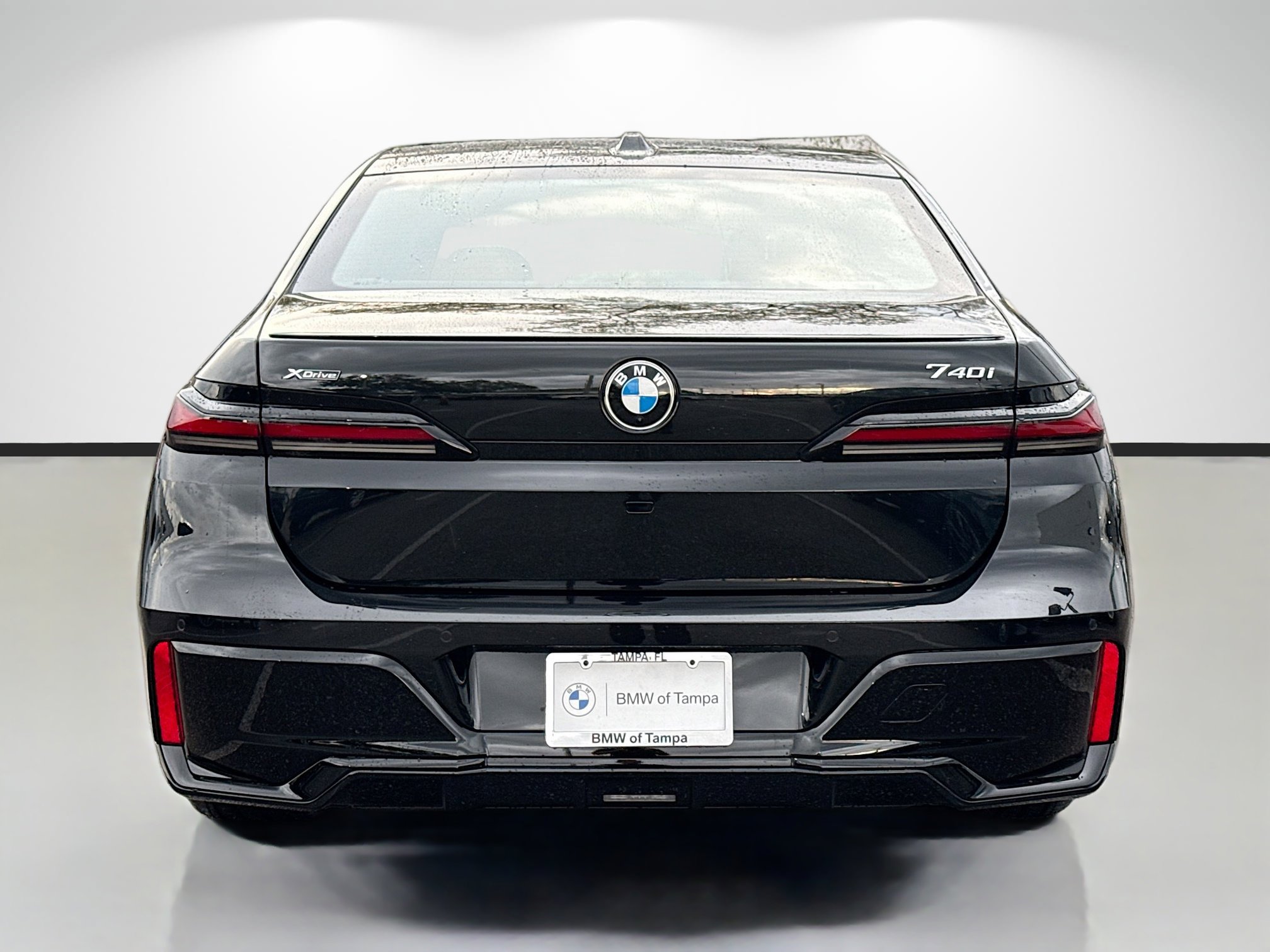 New 2026 BMW 740i xDrive w/ Premium Package image 4