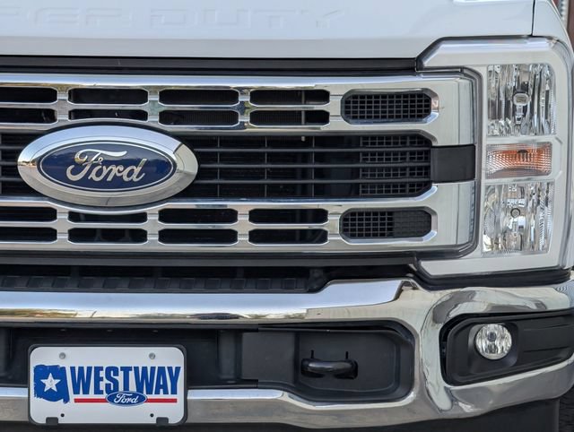 Used 2024 Ford F250 XLT w/ FX4 Off-Road Package AWD/4WD image 9