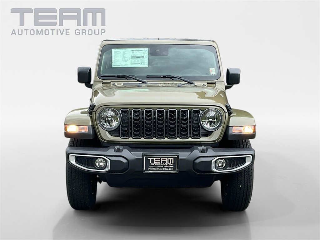 New 2025 Jeep Gladiator Sport image 2