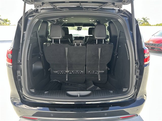 Used 2023 Chrysler Pacifica Touring-L w/ S Appearance Package image 21