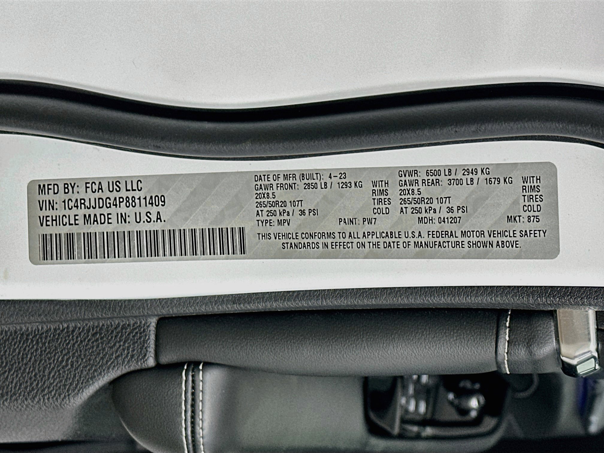 Used 2023 Jeep Grand Cherokee L Overland w/ Rear Seat Video Group I RWD image 12