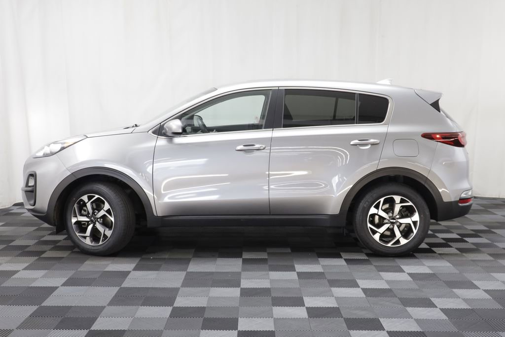 Used 2022 Kia Sportage LX image 4