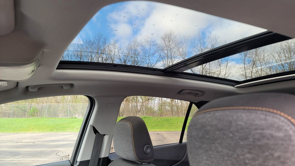 Used 2024 Chevrolet Equinox LT w/ LPO, Floor Liner Package image 25