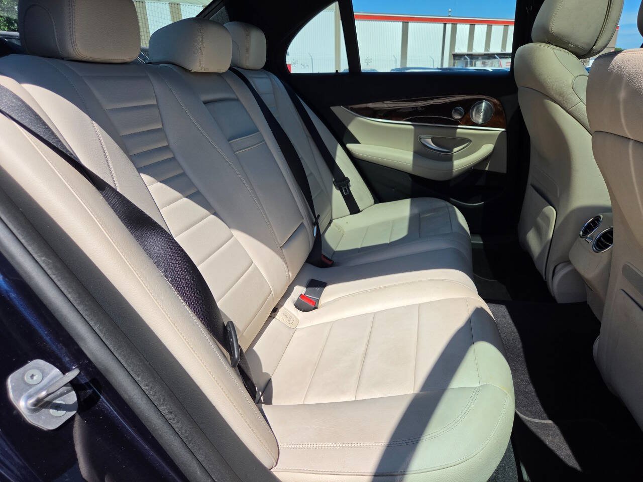 Used 2017 Mercedes-Benz E 300 4MATIC image 33