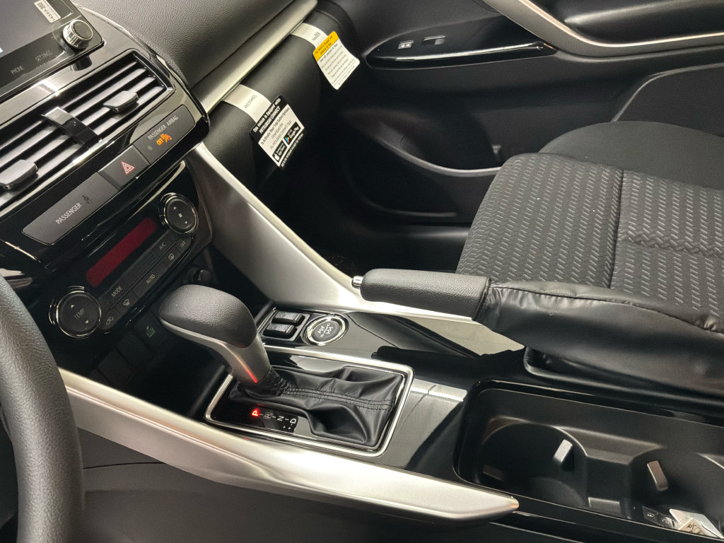 New 2025 Mitsubishi Eclipse Cross LE AWD/4WD image 7