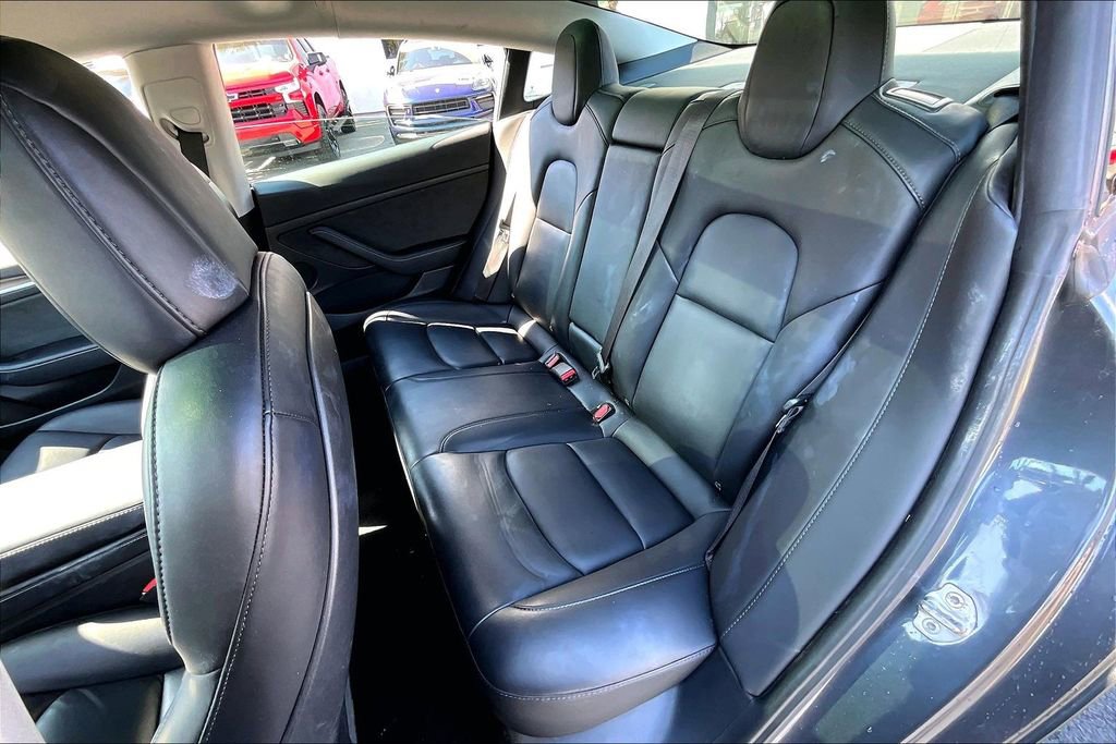 Used 2021 Tesla Model 3 Performance image 19