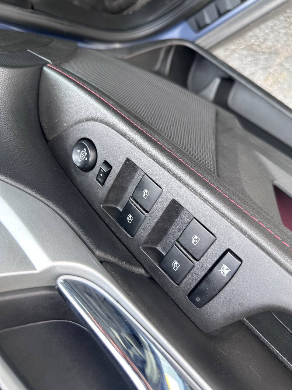 Used 2011 GMC Terrain SLE FWD image 9