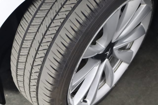 Used 2019 Tesla Model 3 Long Range RWD image 38