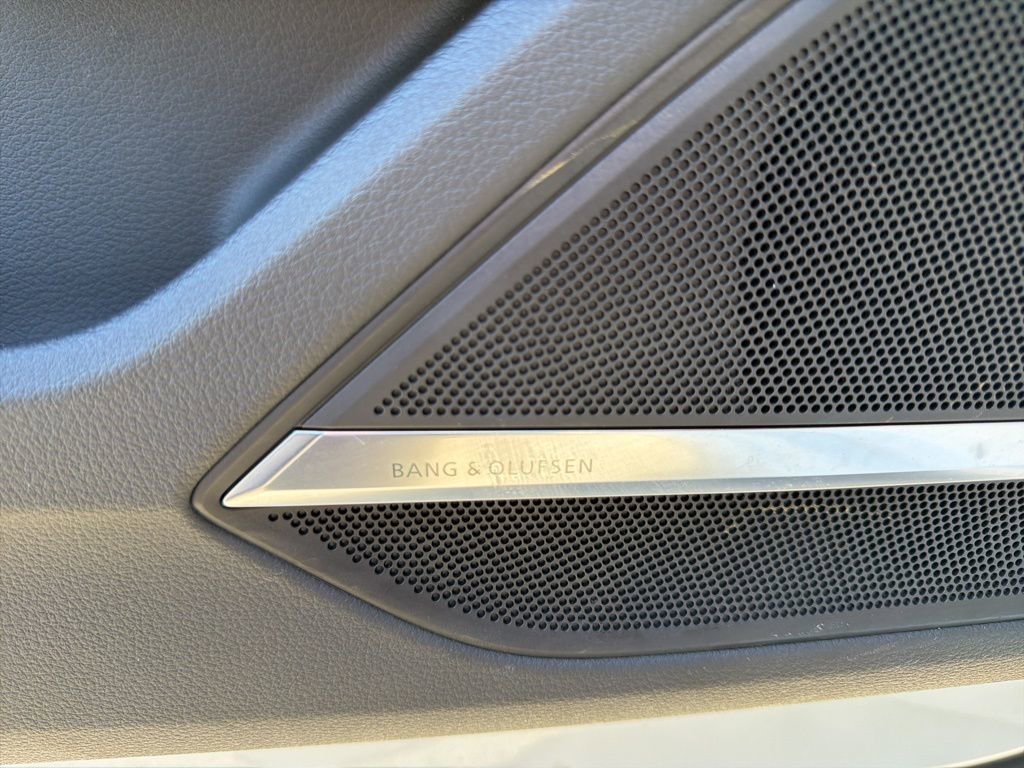 Used 2020 Audi A8 L 4.0T w/ Executive Package image 17