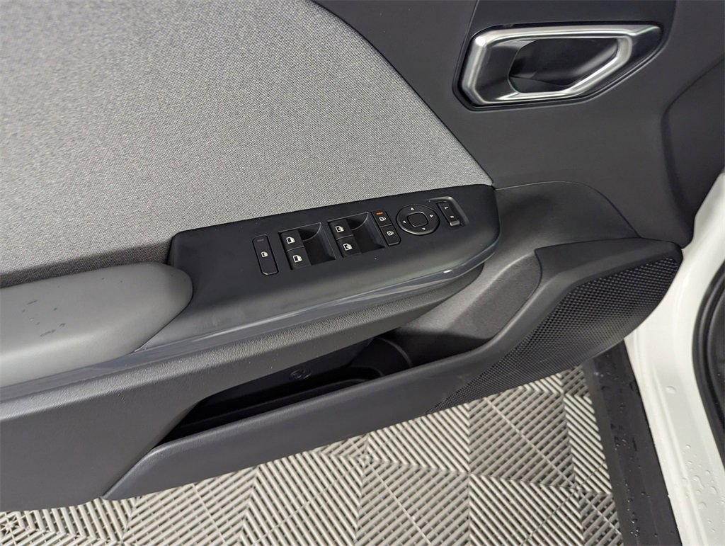 New 2025 Kia K4 EX image 19
